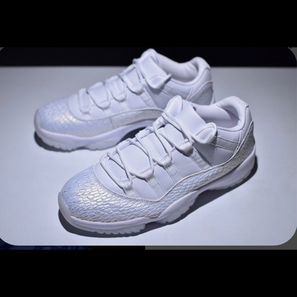 Jordan Shoes - Jordan "heiress" white 11 low 🤍🌬